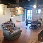 The Cowshed Apartment Chassiecq