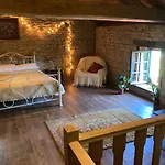 Apartment The Cowshed Chassiecq