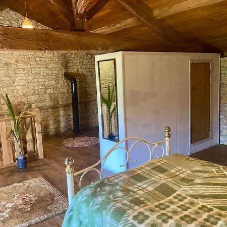 The Cowshed * Chassiecq