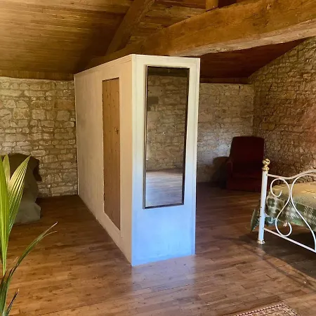 Apartment The Cowshed Chassiecq