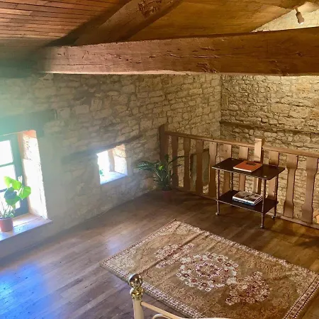 The Cowshed Apartment *